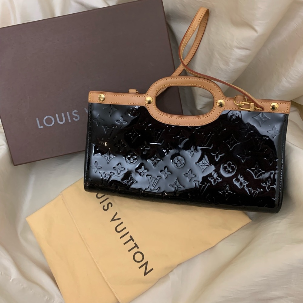 LOUIS VUITTON
Vernis Roxbury Drive Amarante - Picture 13 of 16